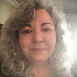 Meet your Posher, Niki